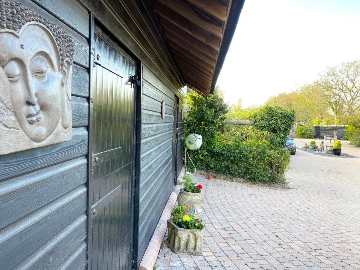 Amber Lodge Hickstead-A Burgess Hill Exterior photo