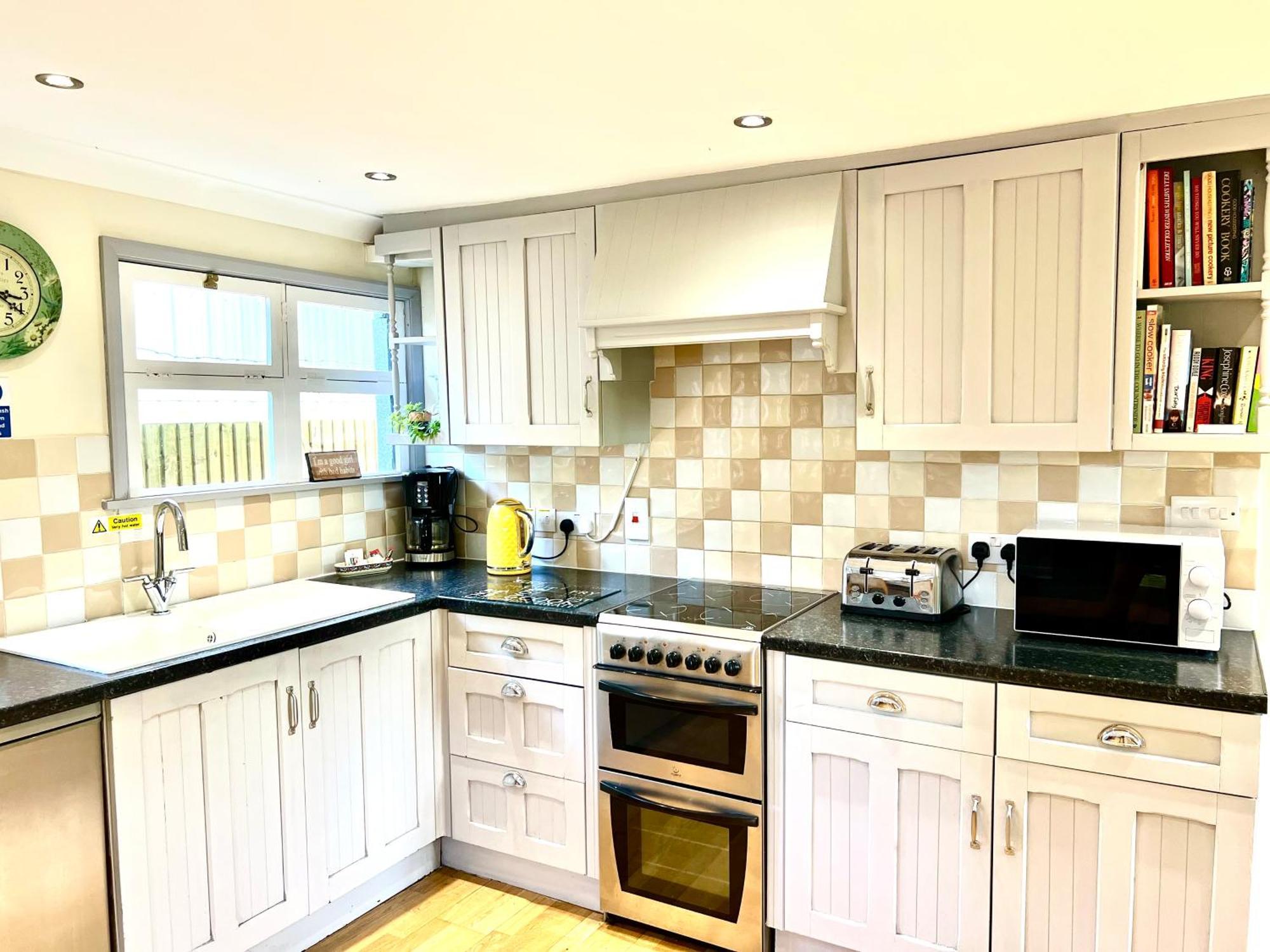 Amber Lodge Hickstead-A Burgess Hill Exterior photo