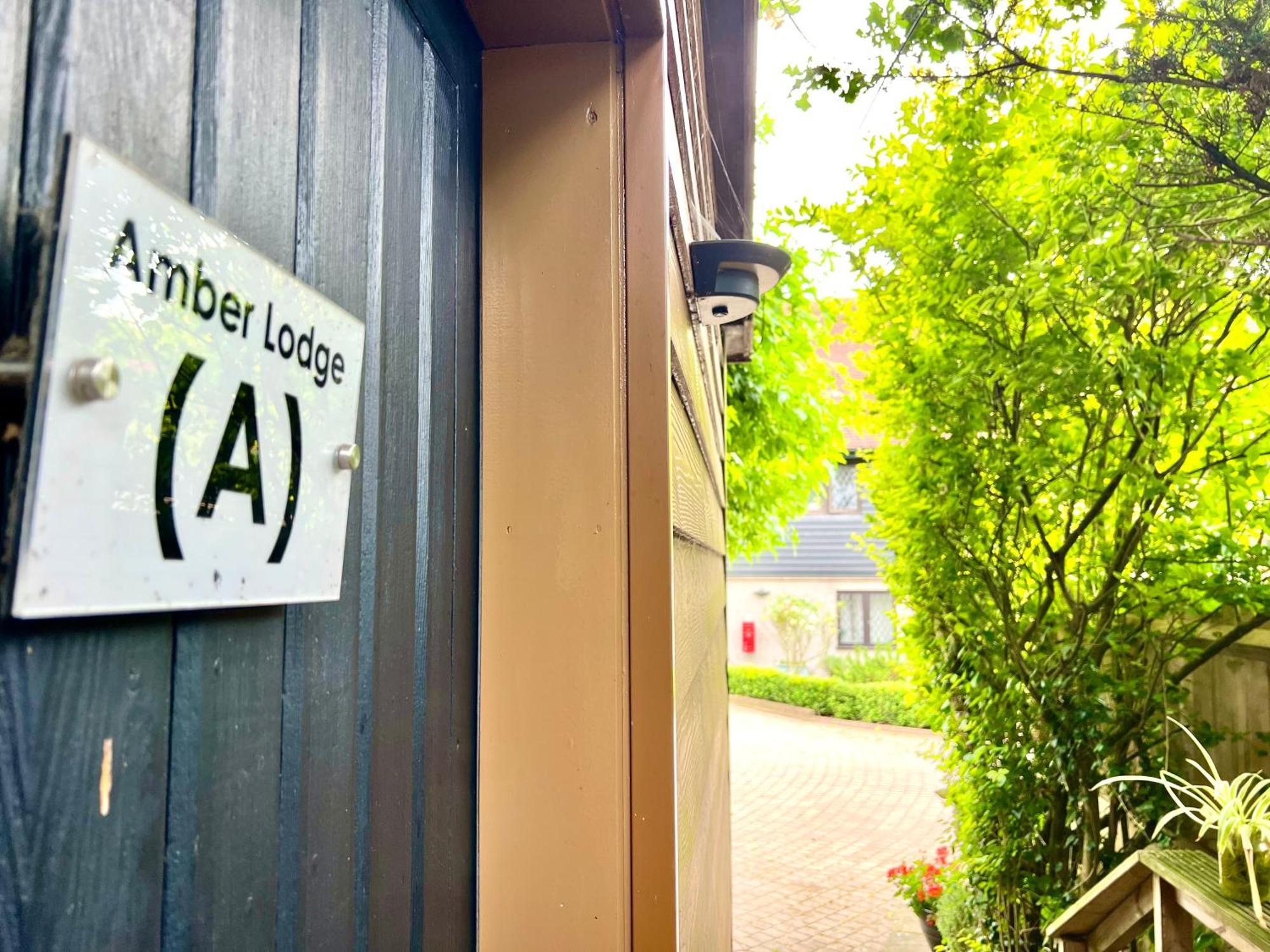 Amber Lodge Hickstead-A Burgess Hill Exterior photo