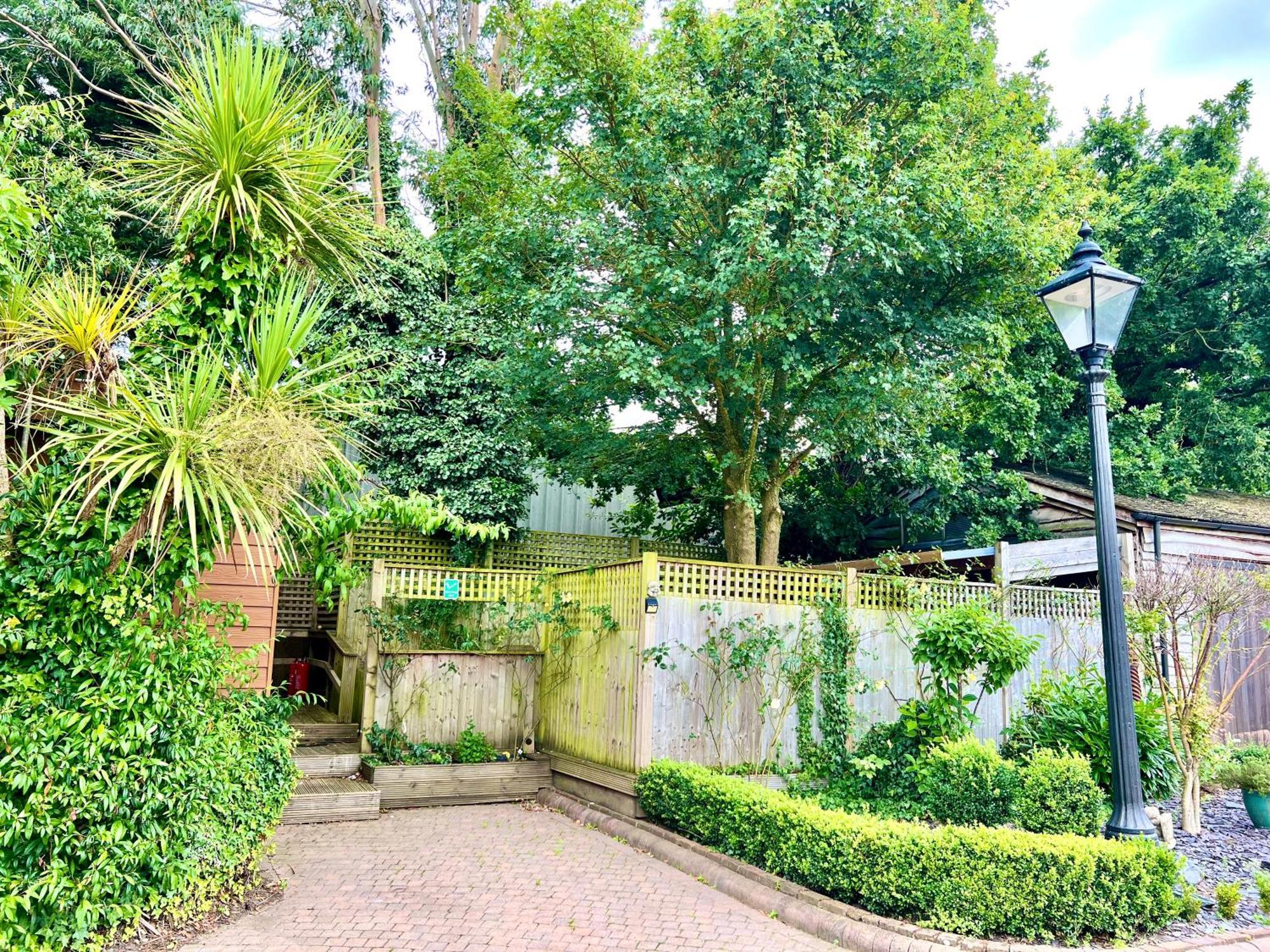 Amber Lodge Hickstead-A Burgess Hill Exterior photo